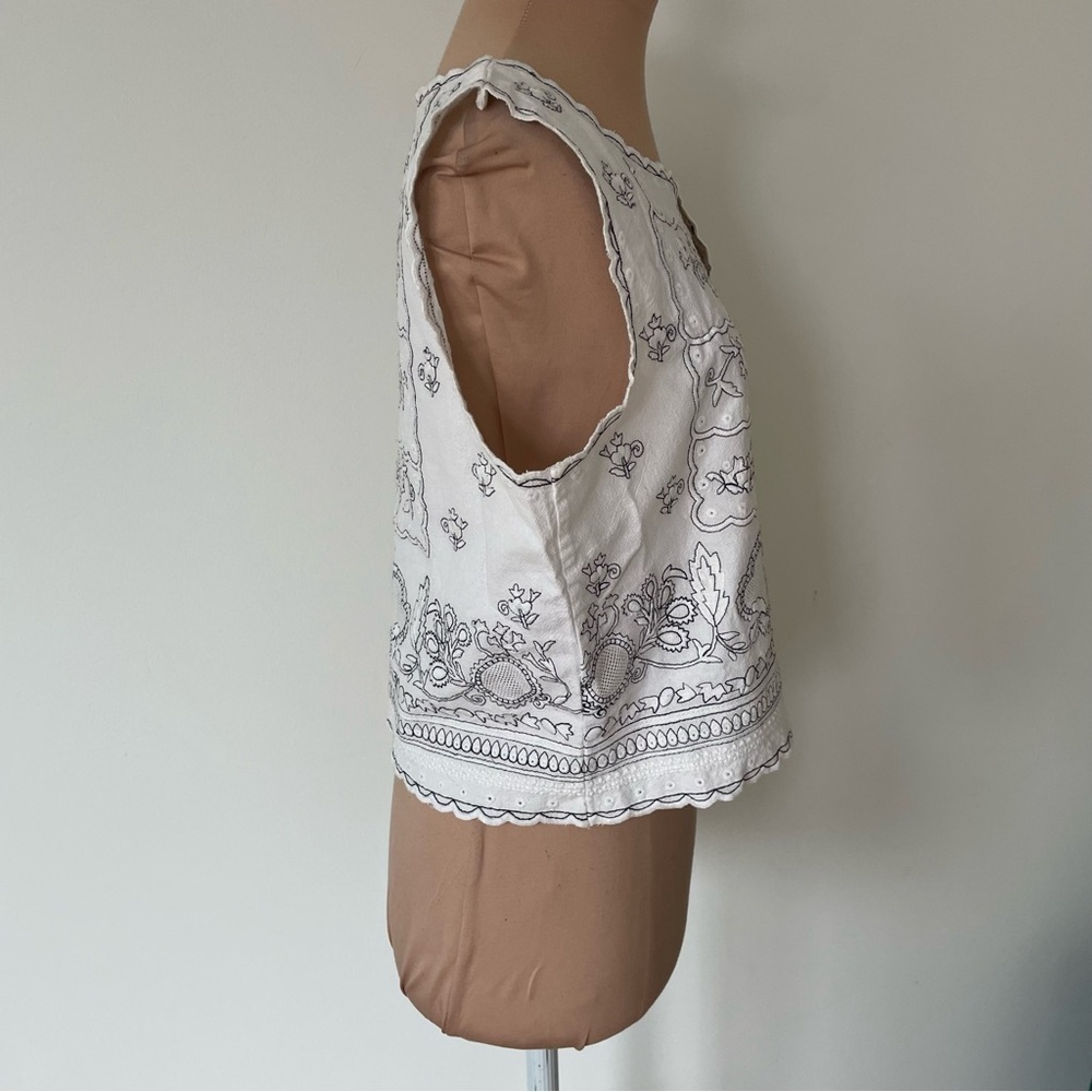 Scarlett Poppies Vintage Vouge White Embroidered Sleeveless Scallop Hem Top Sz S - Picture 5 of 11
